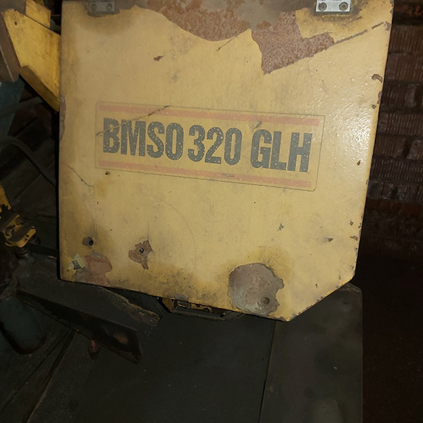 Tronzadora marca MG modelo BMSO 320 GLH